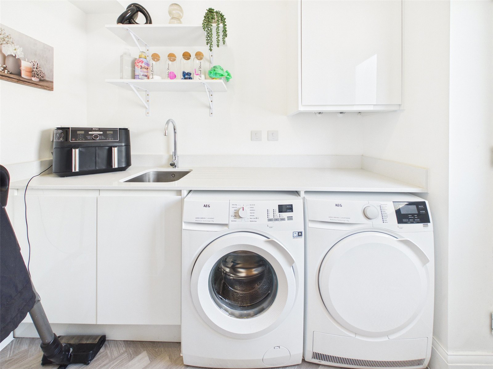 Honeysuckle Drive, Tavistock, Devon, PL19, photo 6