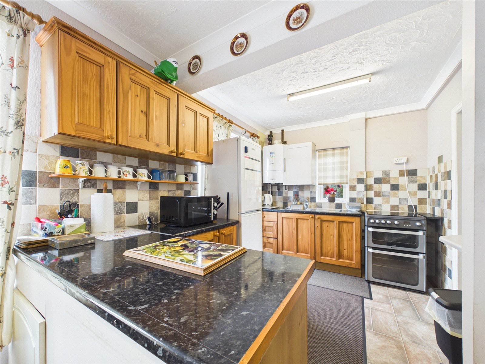 Drake Gardens, Tavistock, Devon, PL19, photo 3
