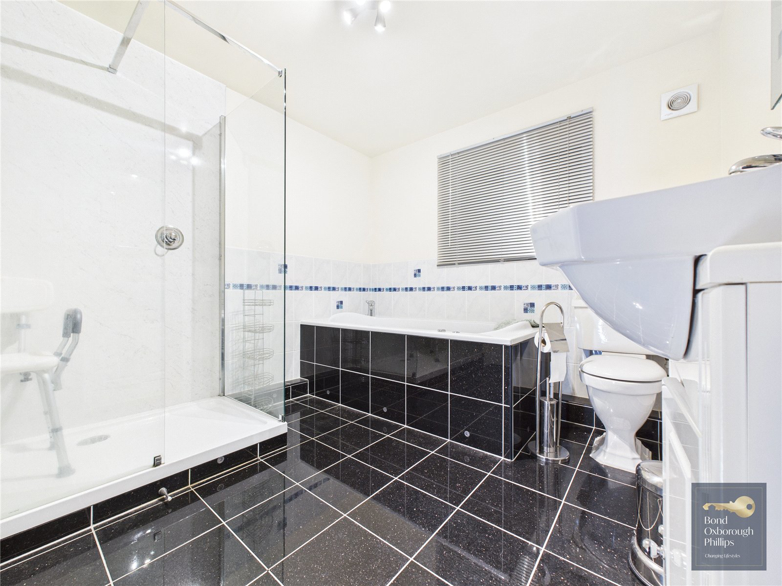 Barfield Close, Dolton, Devon, EX19, photo 7