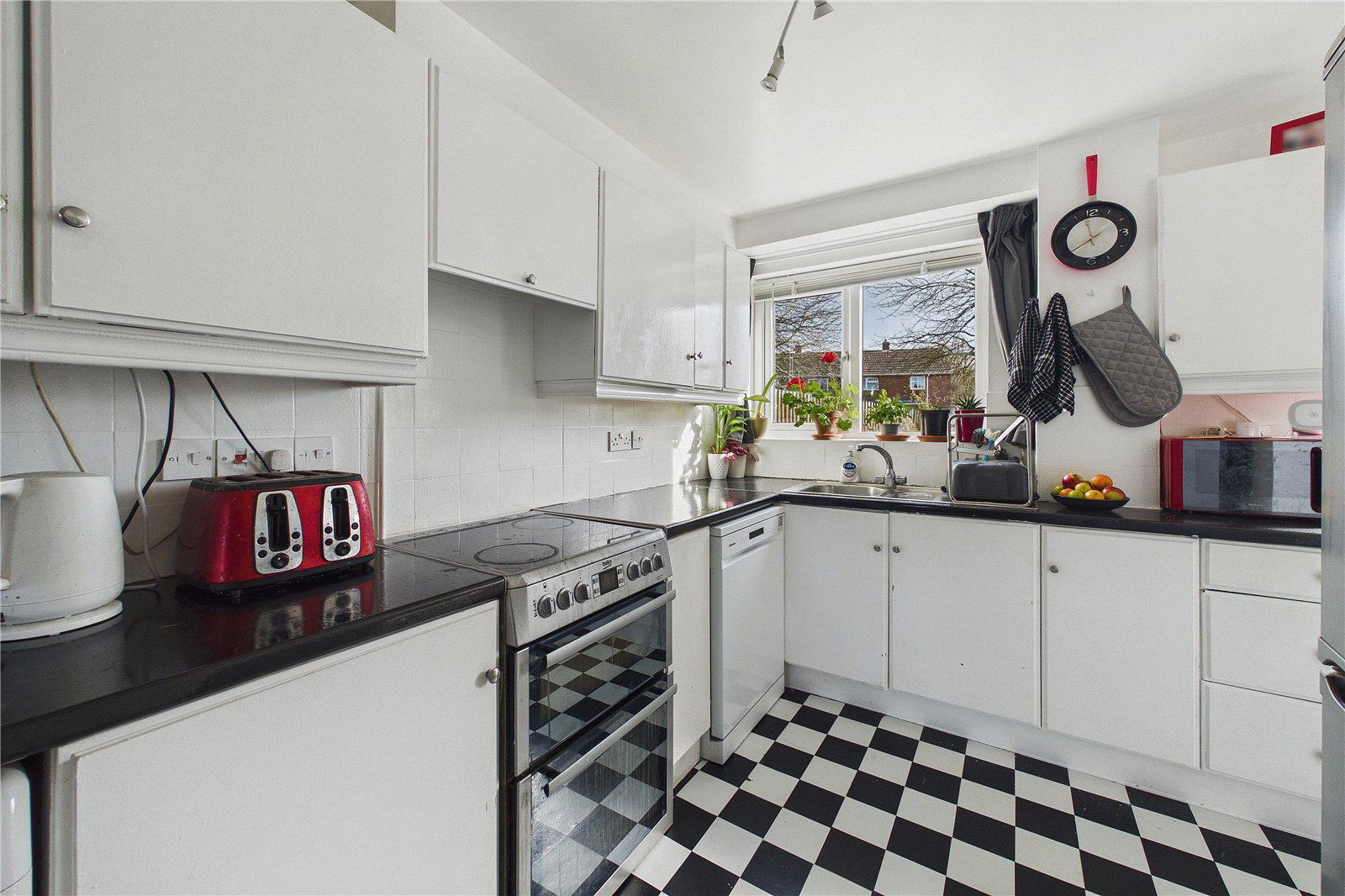 Hawkridge Road, Chivenor, Devon, EX31, photo 4