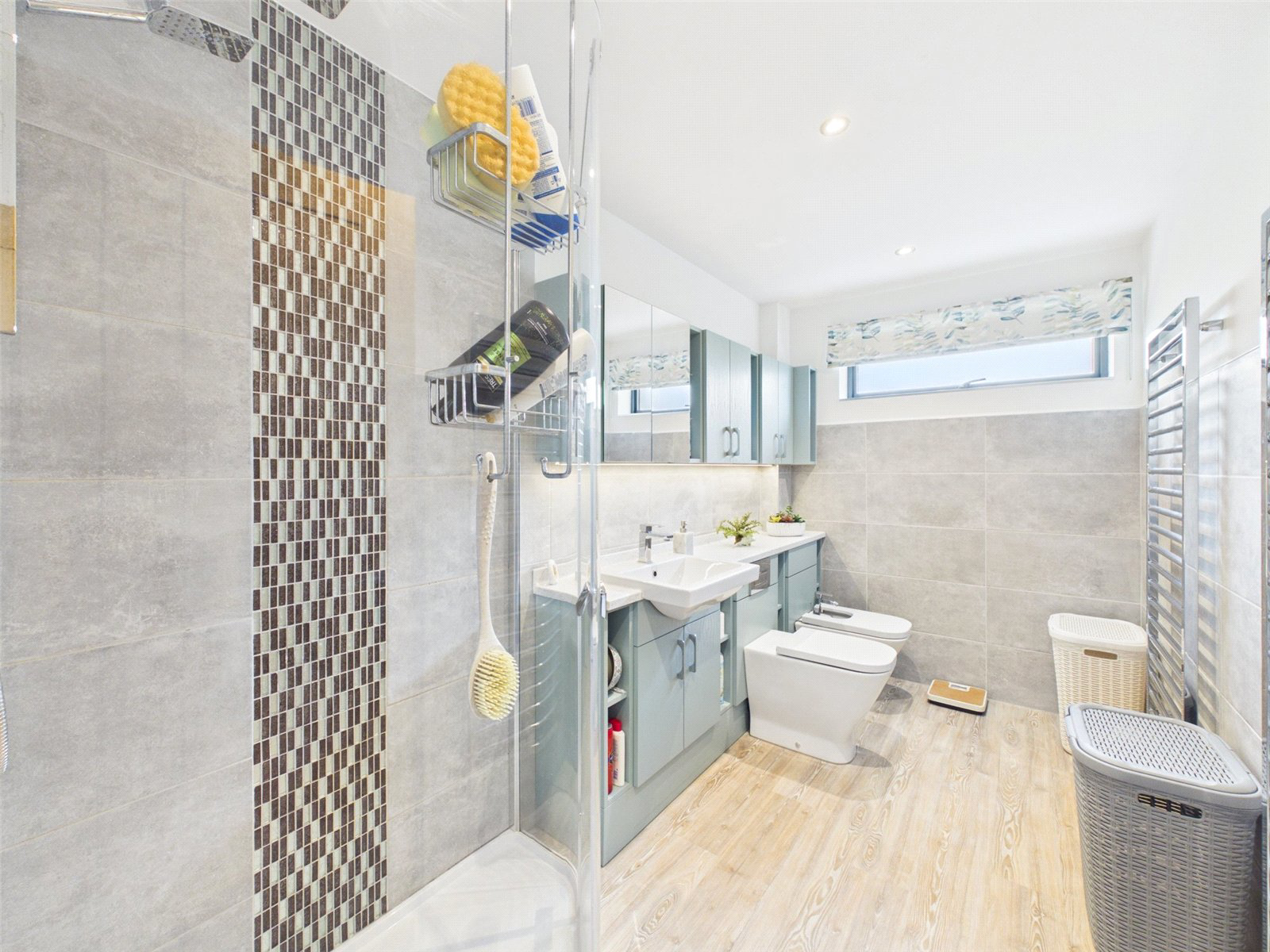 Bed 1 Ensuite