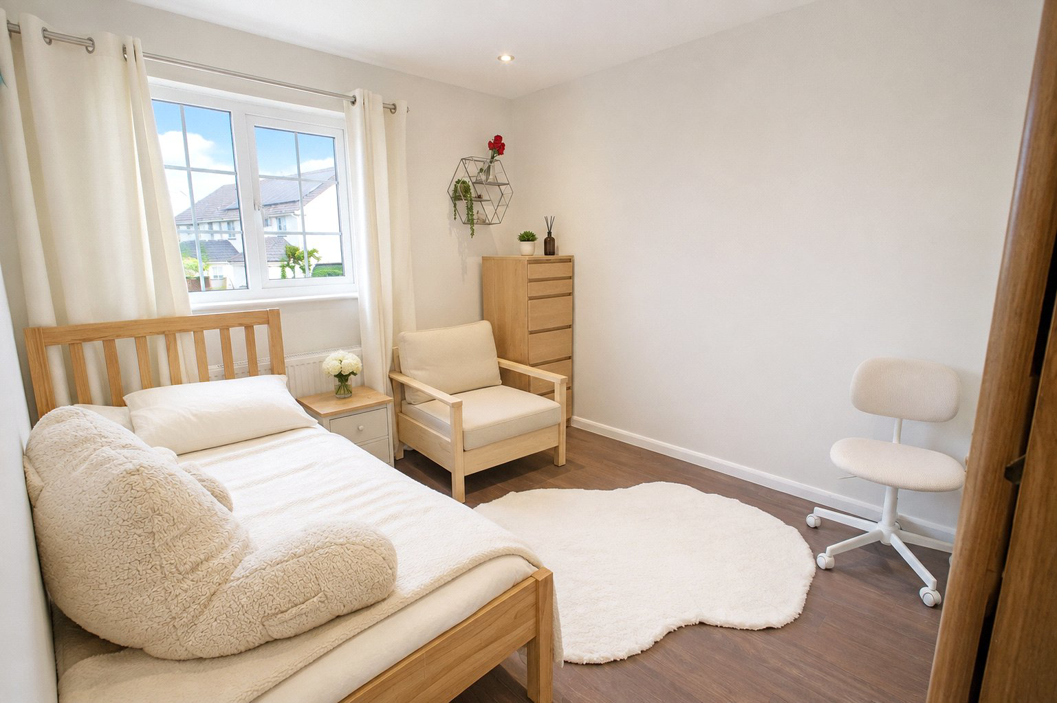 Tudor Drive, Sticklepath, Barnstaple, Devon, EX31, photo 12
