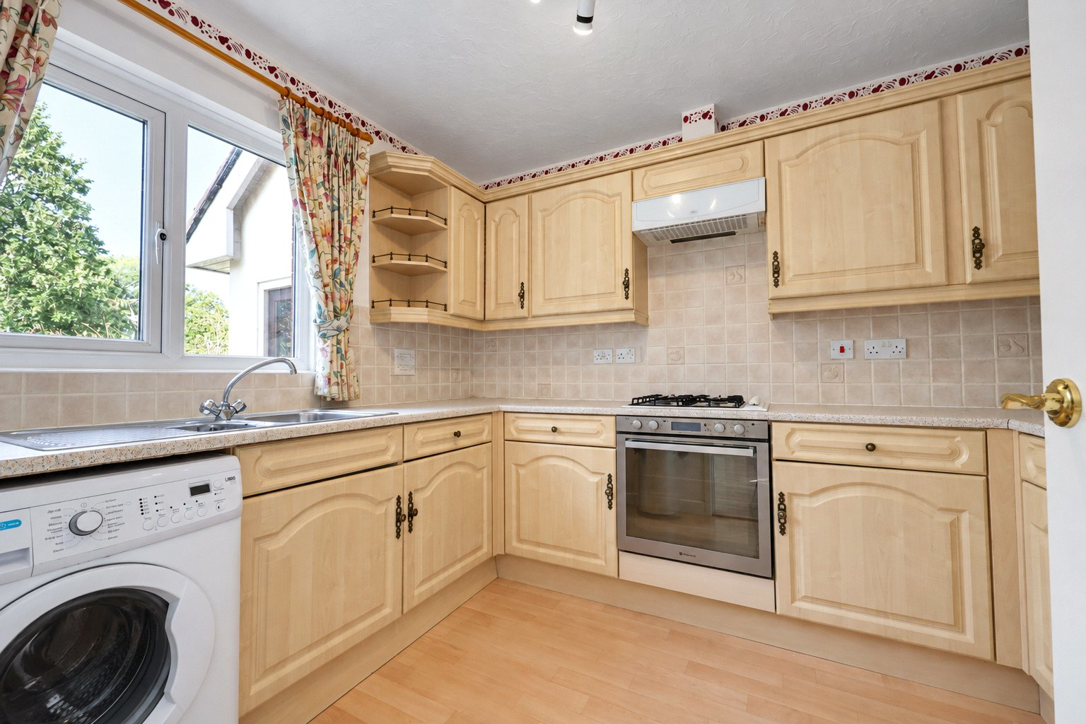Hele Close, Roundswell, Barnstaple, Devon, EX31, photo 8