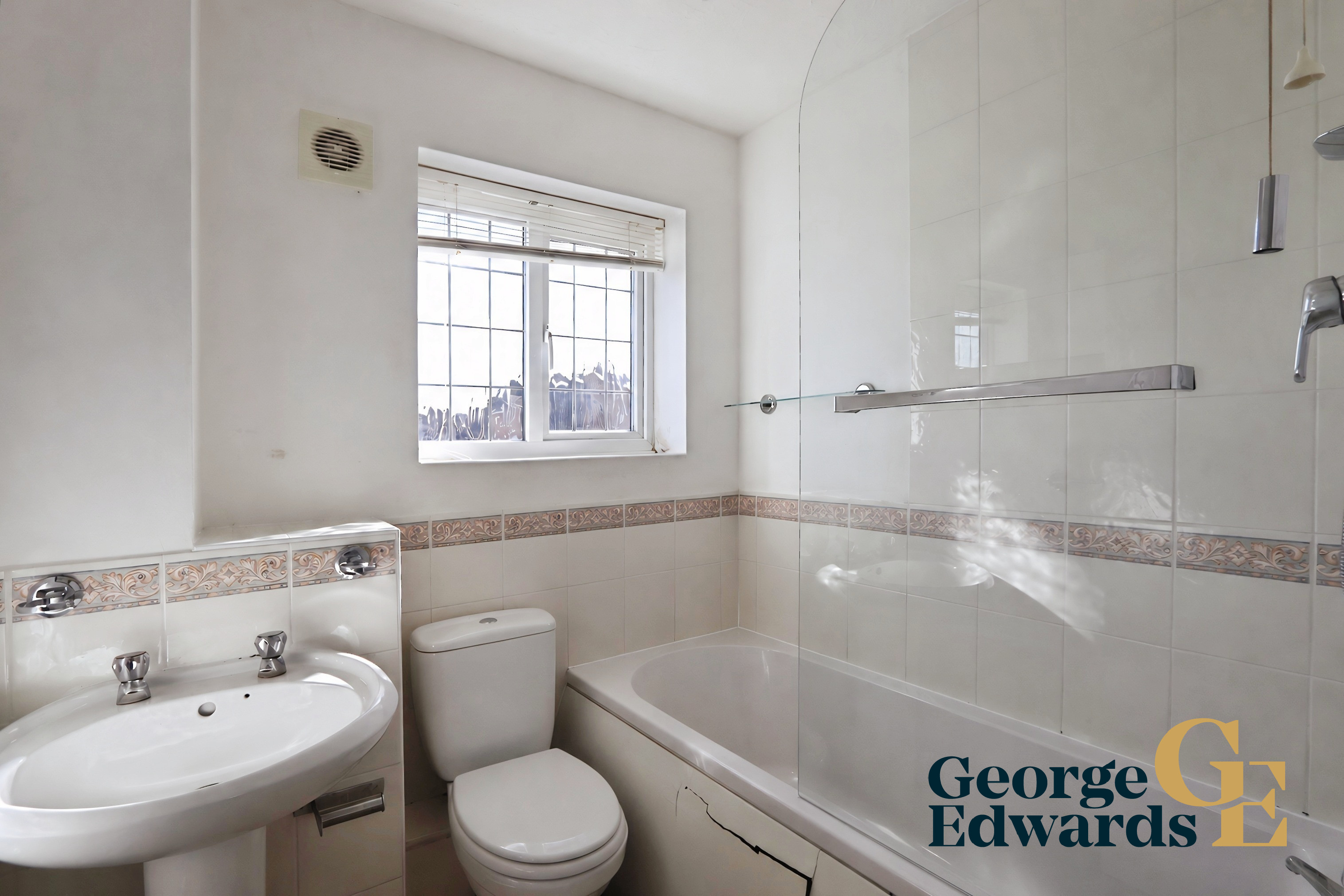 Amersham Way, photo 7