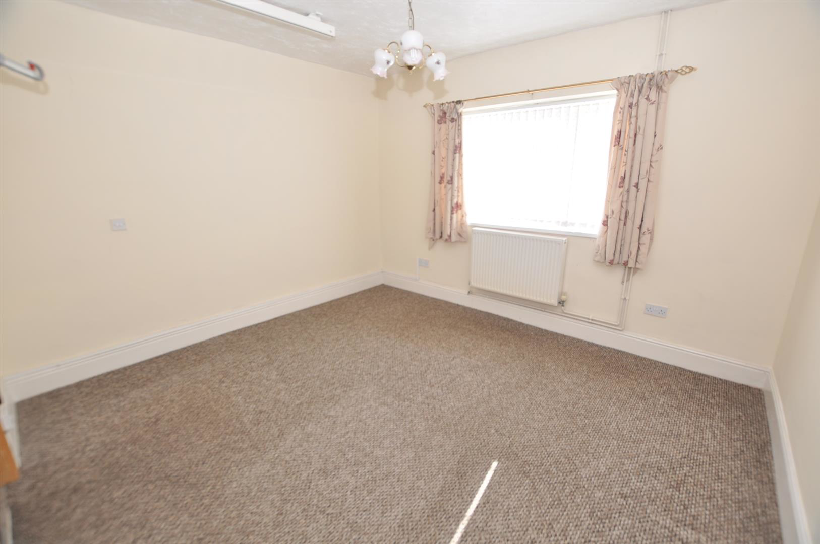Gwscwm Road, Burry Port, photo 8