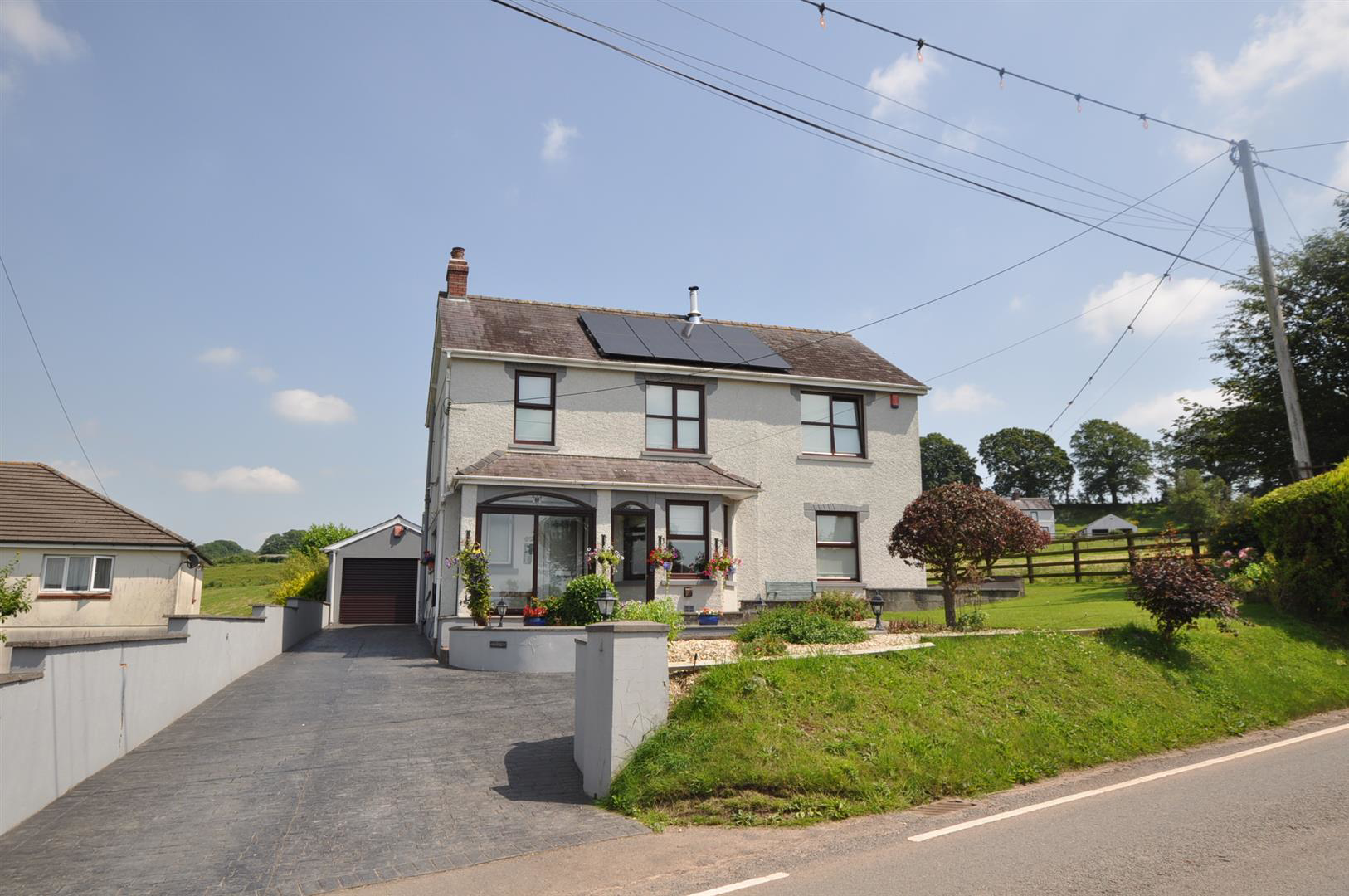 Porthyrhyd, Carmarthen