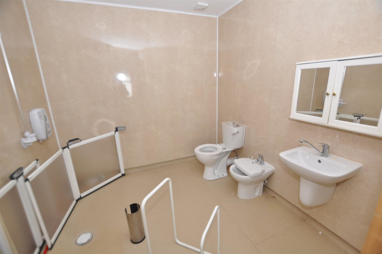 Gwscwm Road, Burry Port, photo 9