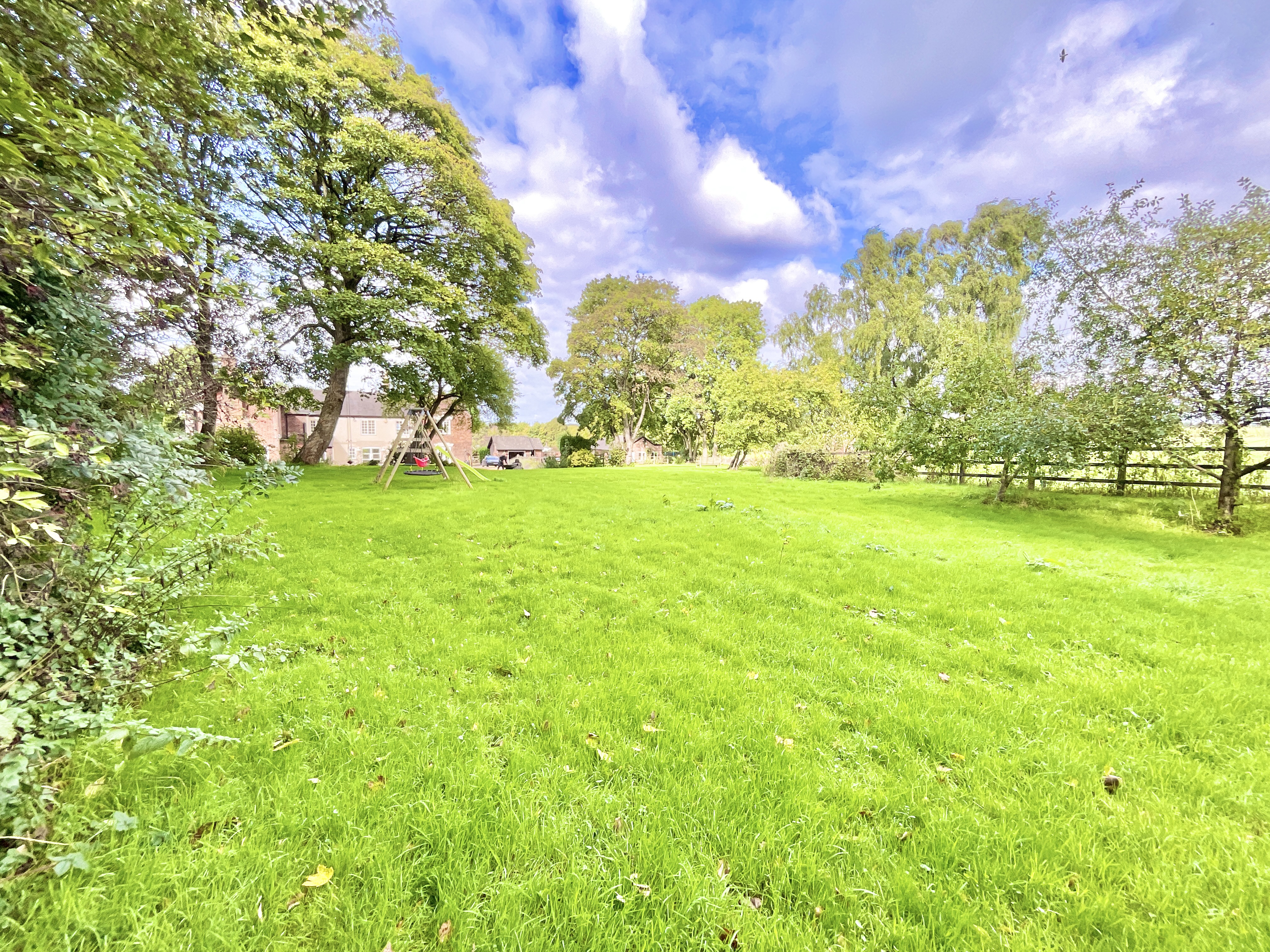 Church Bank, Keele, ST5, photo 32