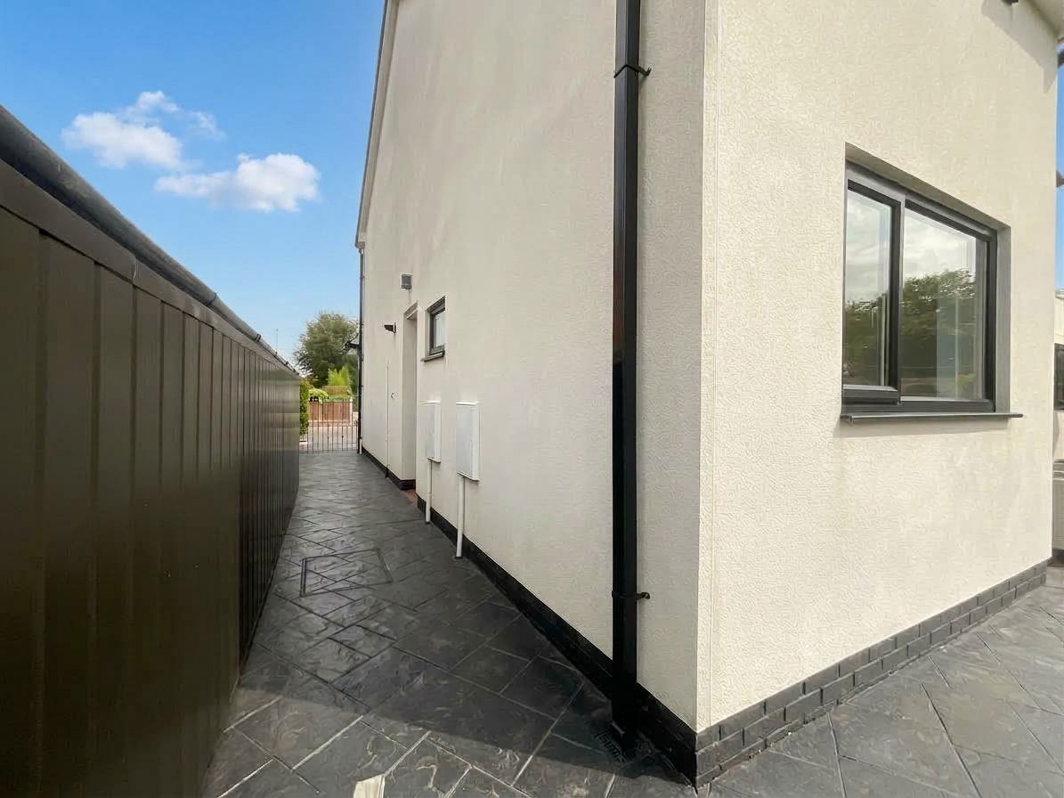 Shefford Road, Seabridge, ST5, photo 30