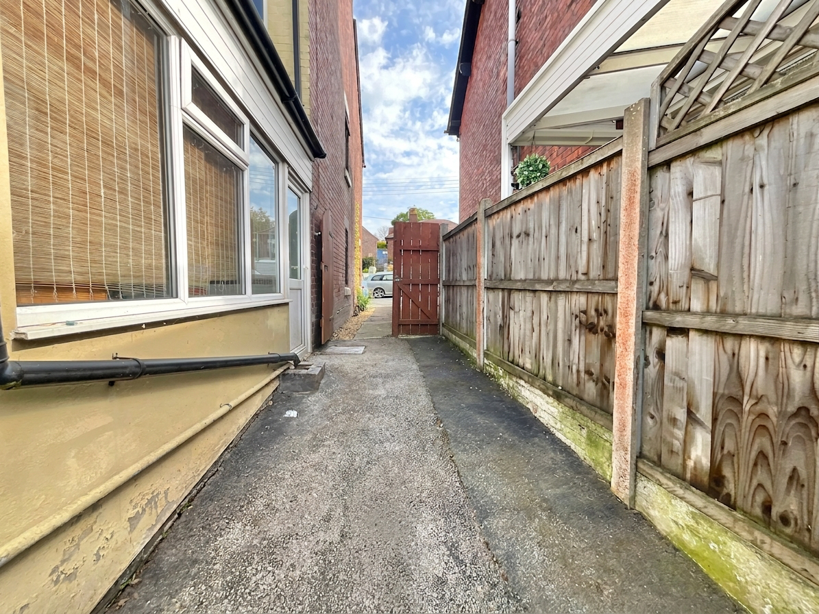 Hazles Cross Road, Kingsley, ST10, photo 24