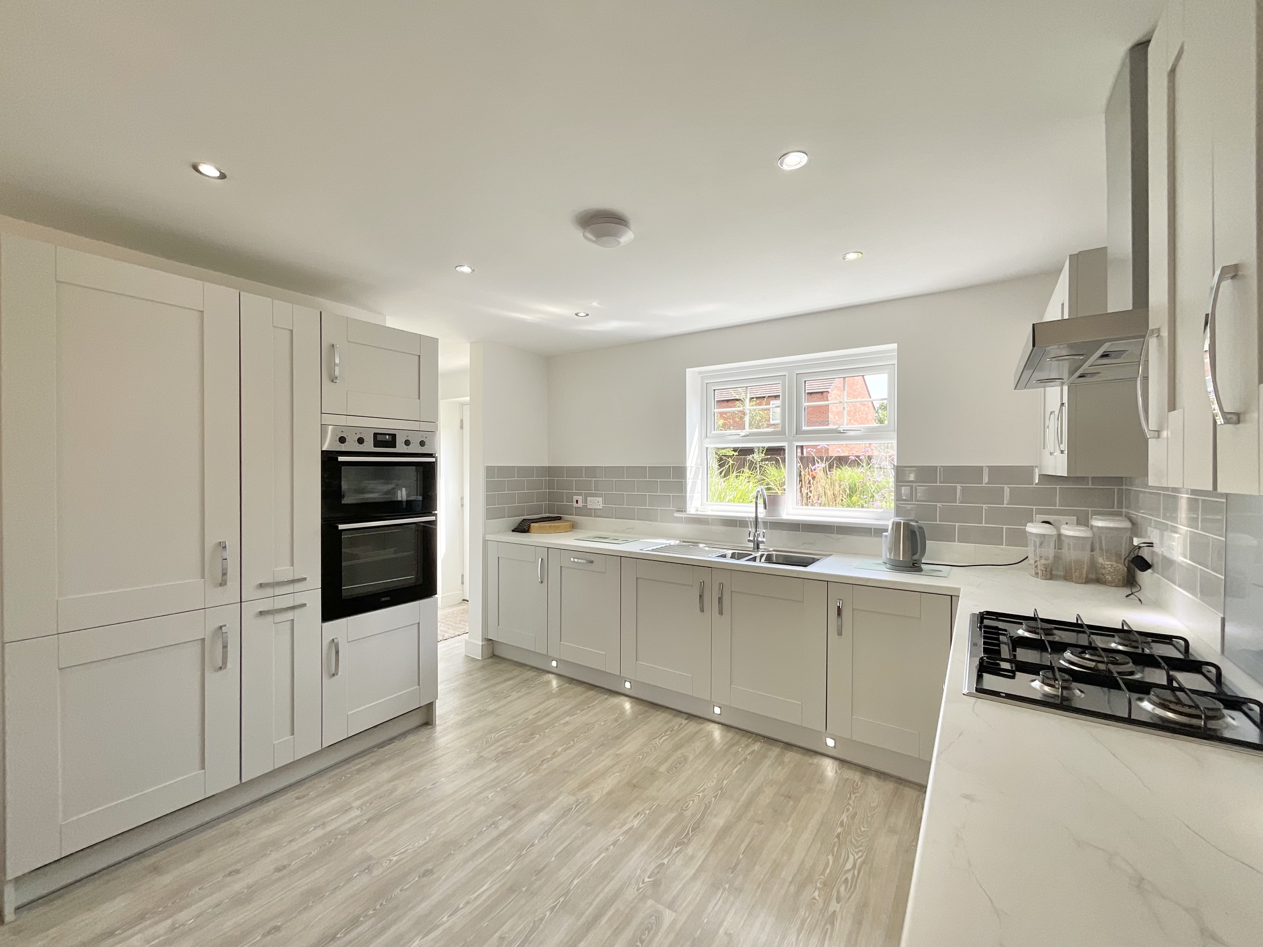 Henry Hughes Drive, Shavington, CW2, photo 9