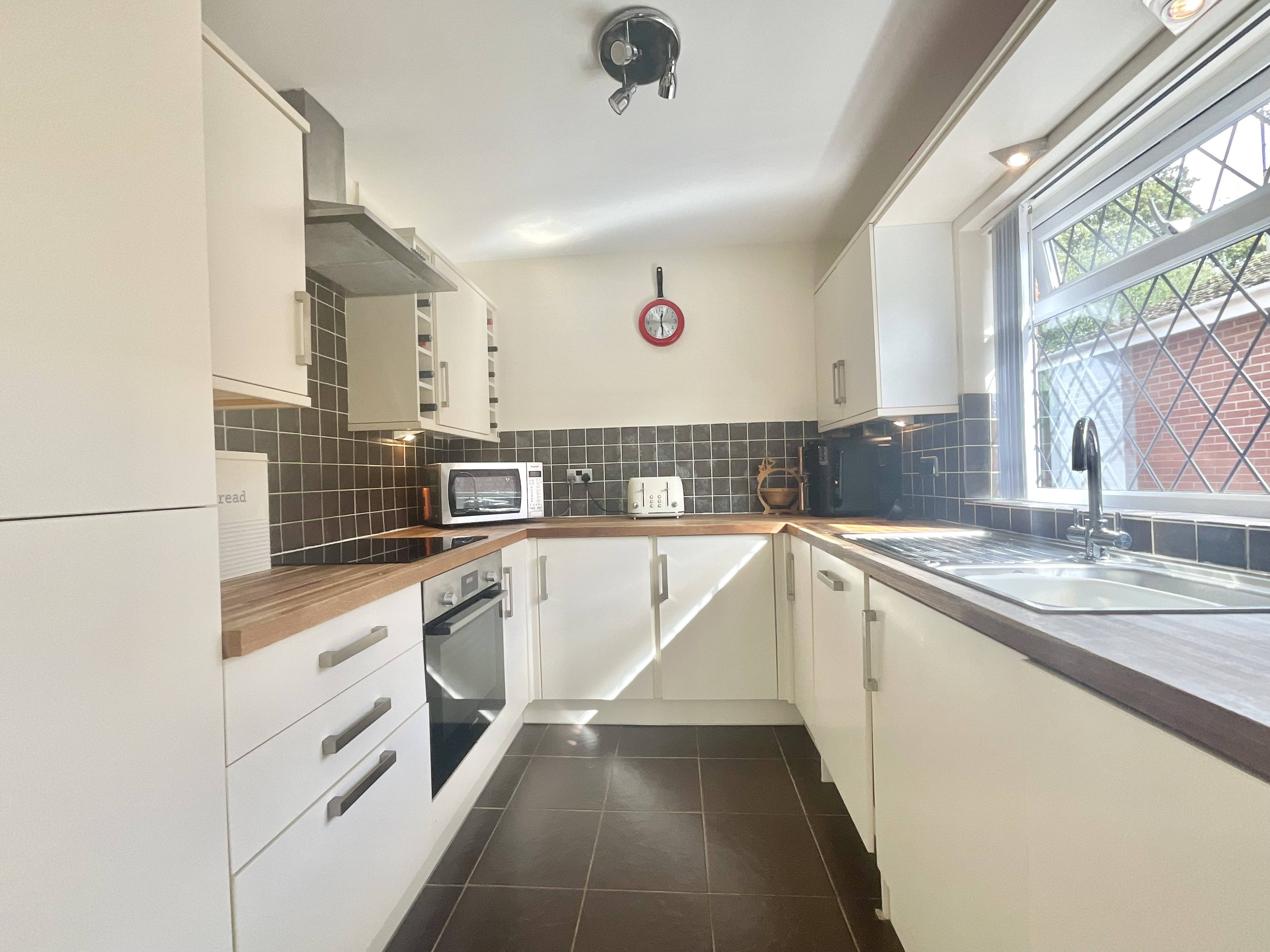 Highview Road, Fulford, ST11, photo 3