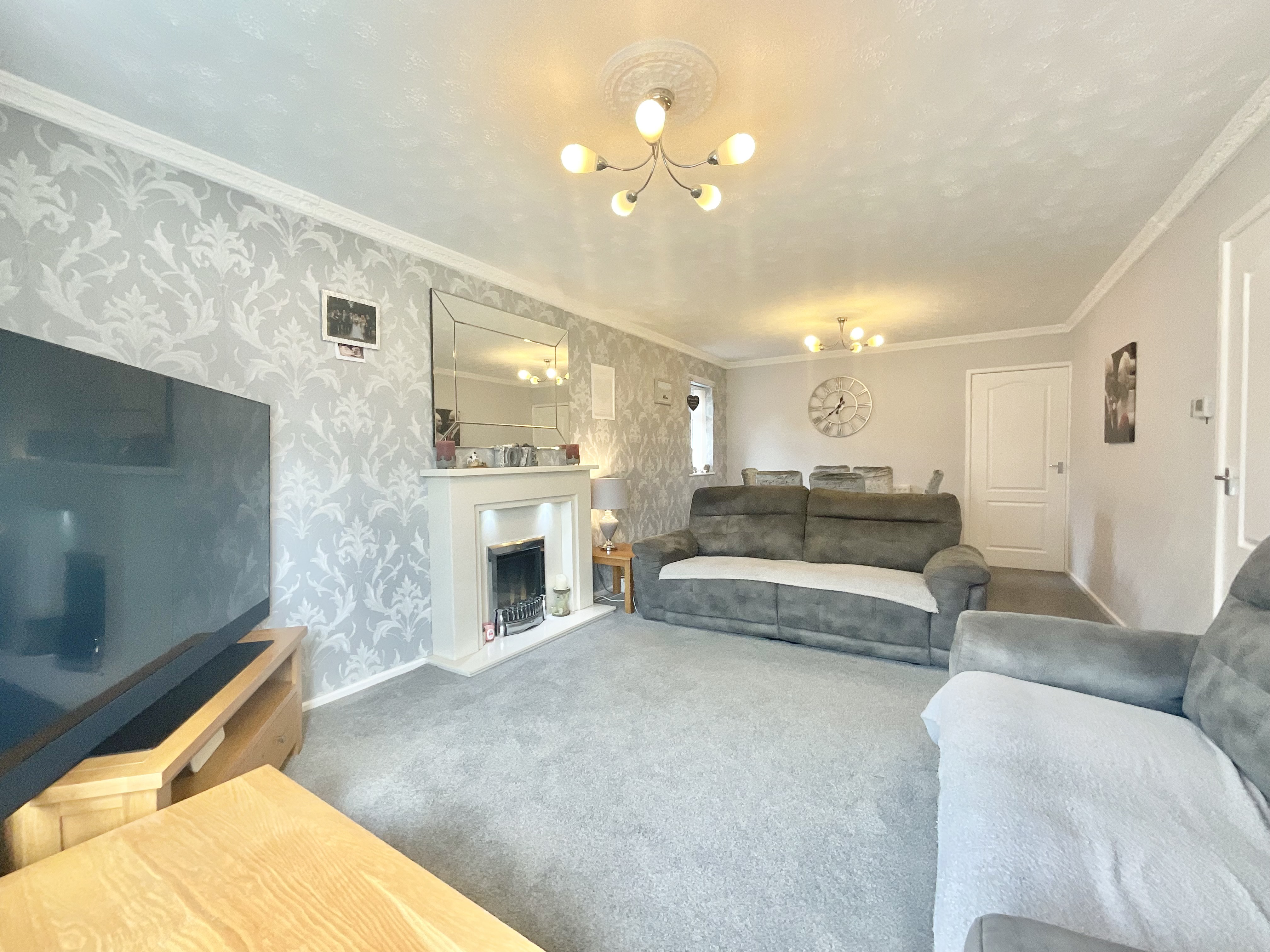 Highview Road, Fulford, ST11, photo 2