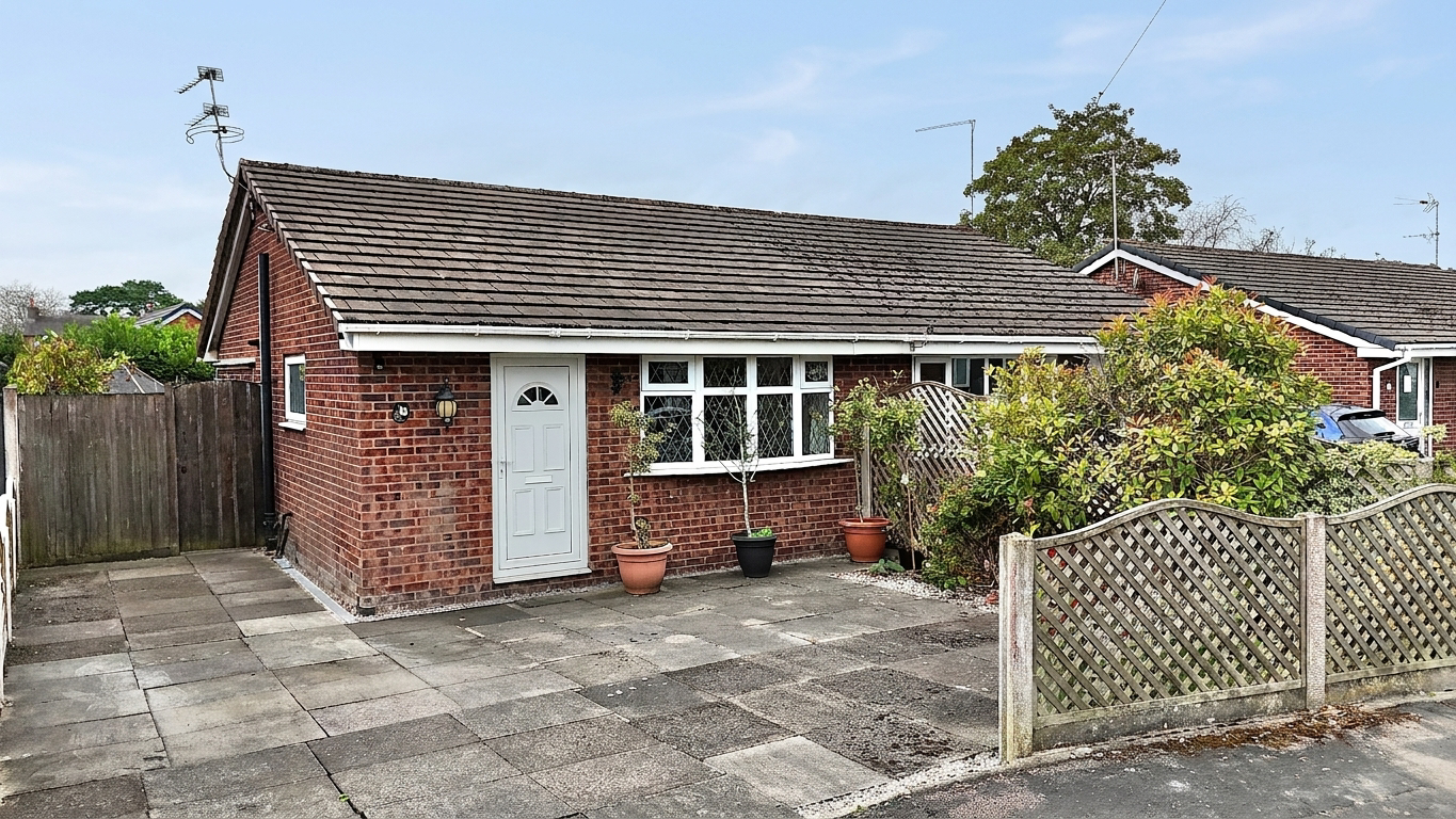 Kempton Grove, Cheadle, ST10