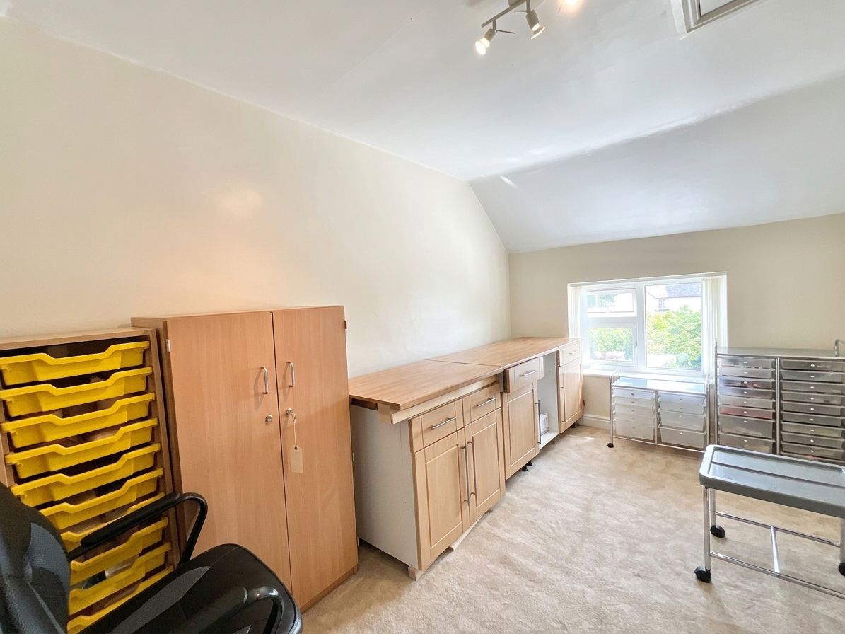 Withington Green, Leigh, ST10, photo 13