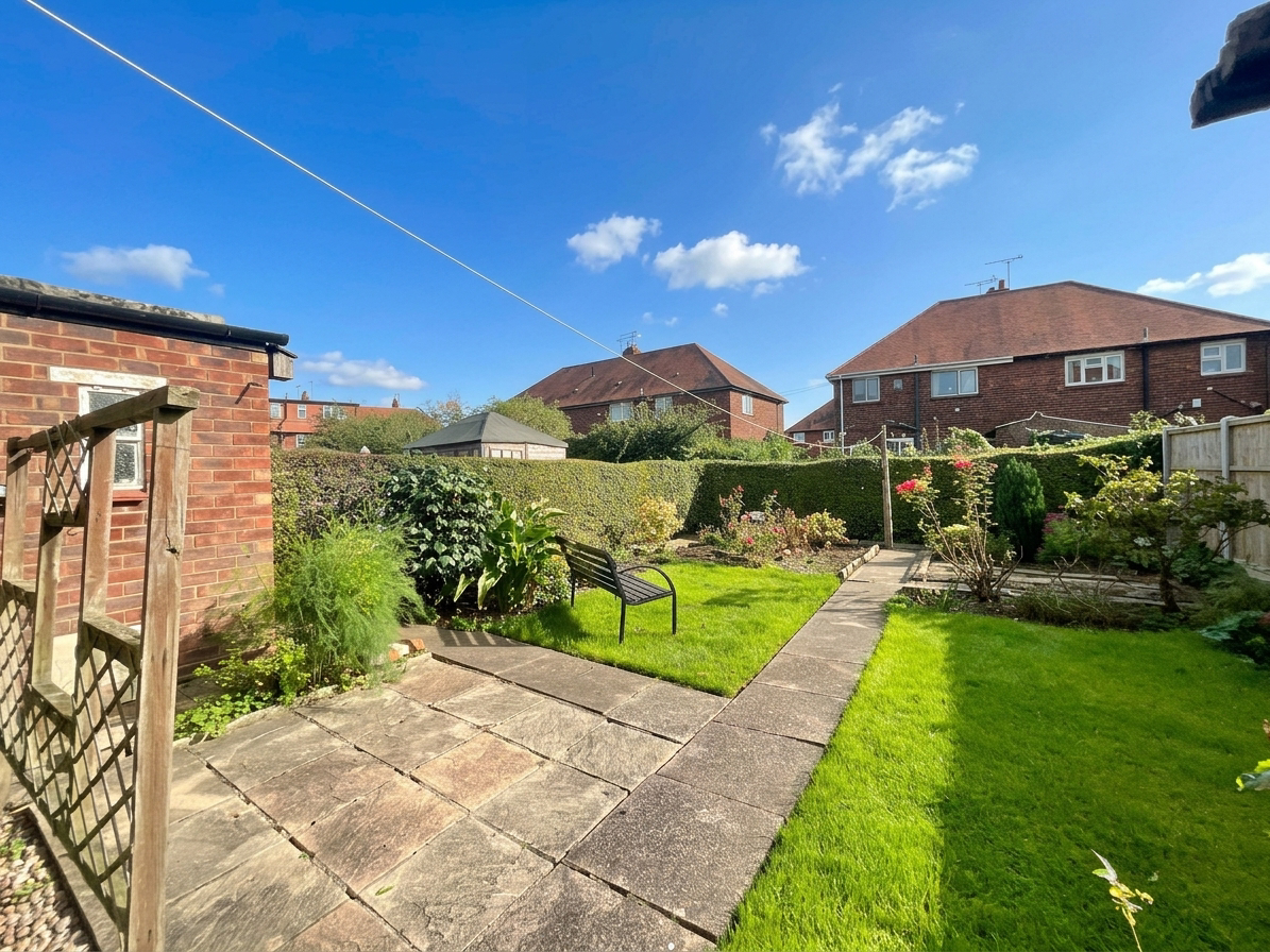 Barthomley Crescent, Crewe, CW2, photo 4
