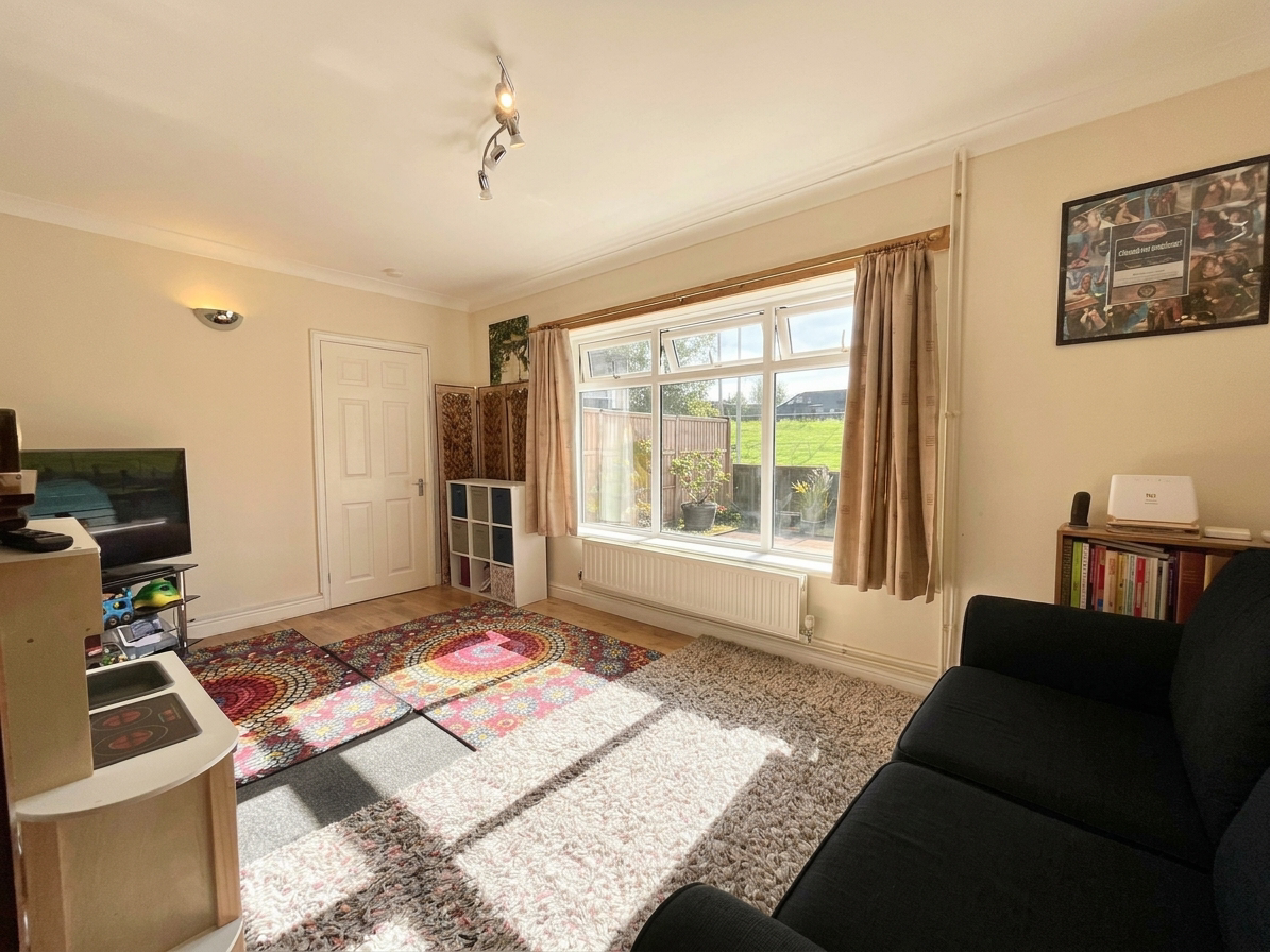 Hall Hill Drive, Stoke-On-Trent, ST2, photo 3
