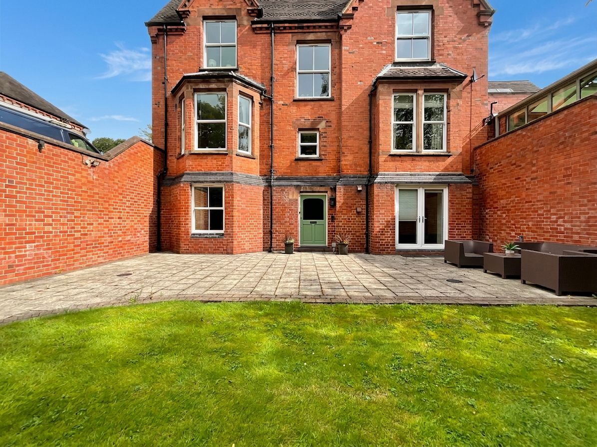Sidmouth Avenue, Newcastle, ST5, photo 26