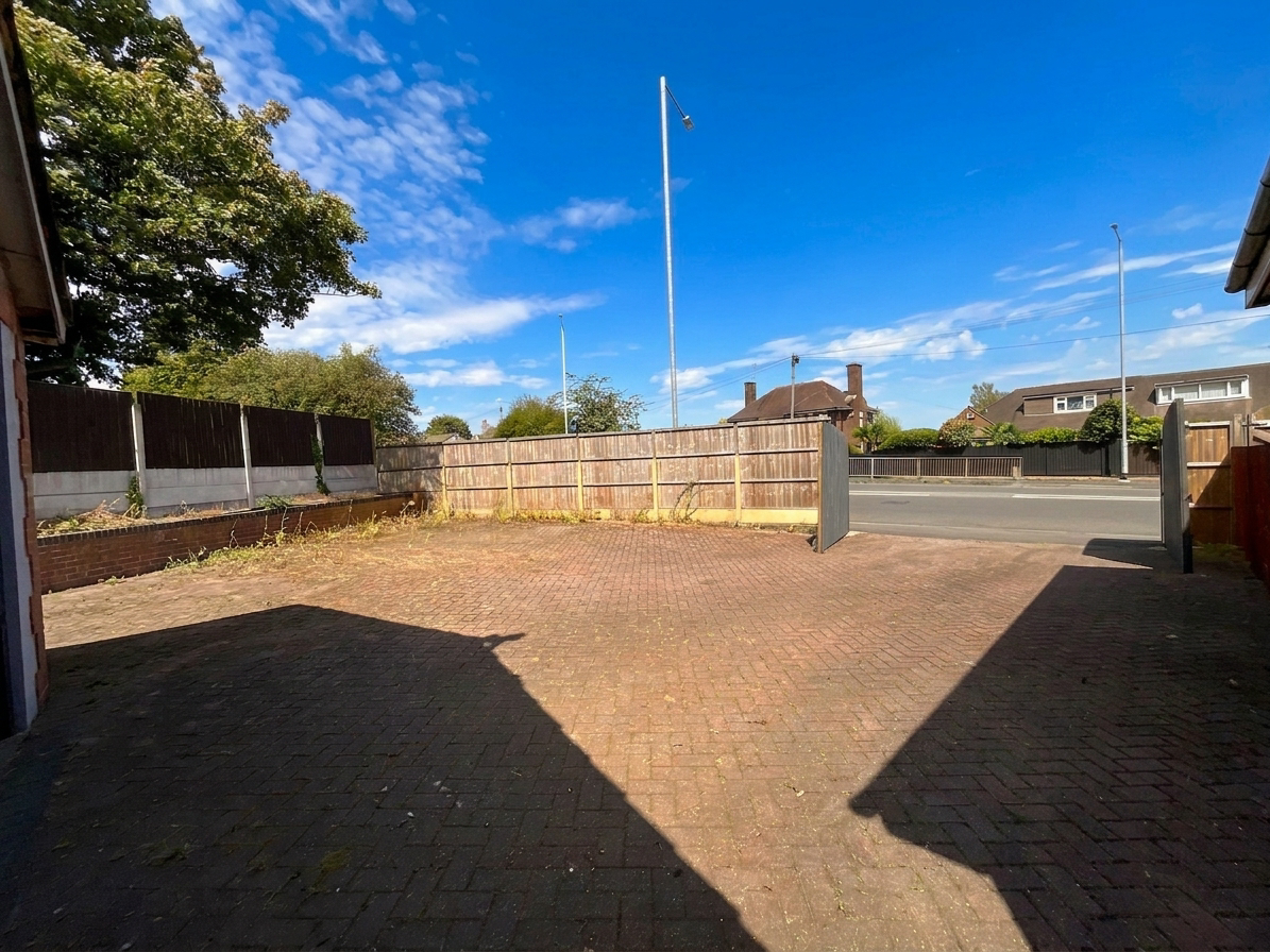 Uttoxeter Road, Blythe Bridge, ST11, photo 38