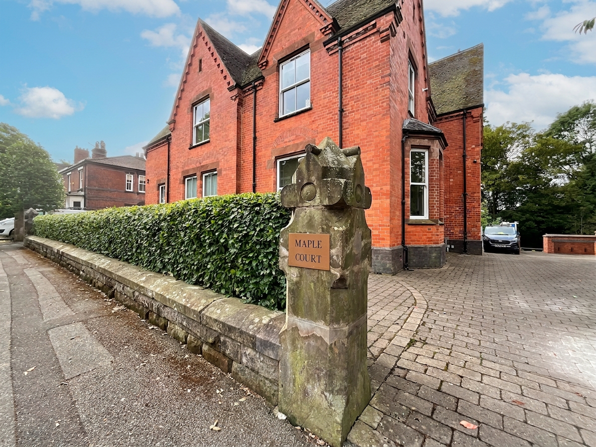 Sidmouth Avenue, Newcastle, ST5, photo 32