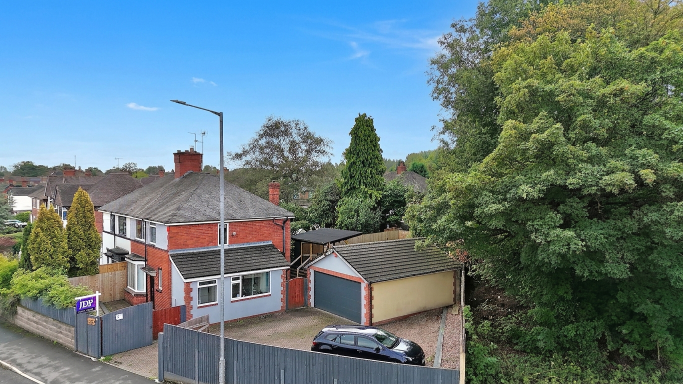 Uttoxeter Road, Blythe Bridge, ST11, photo 2