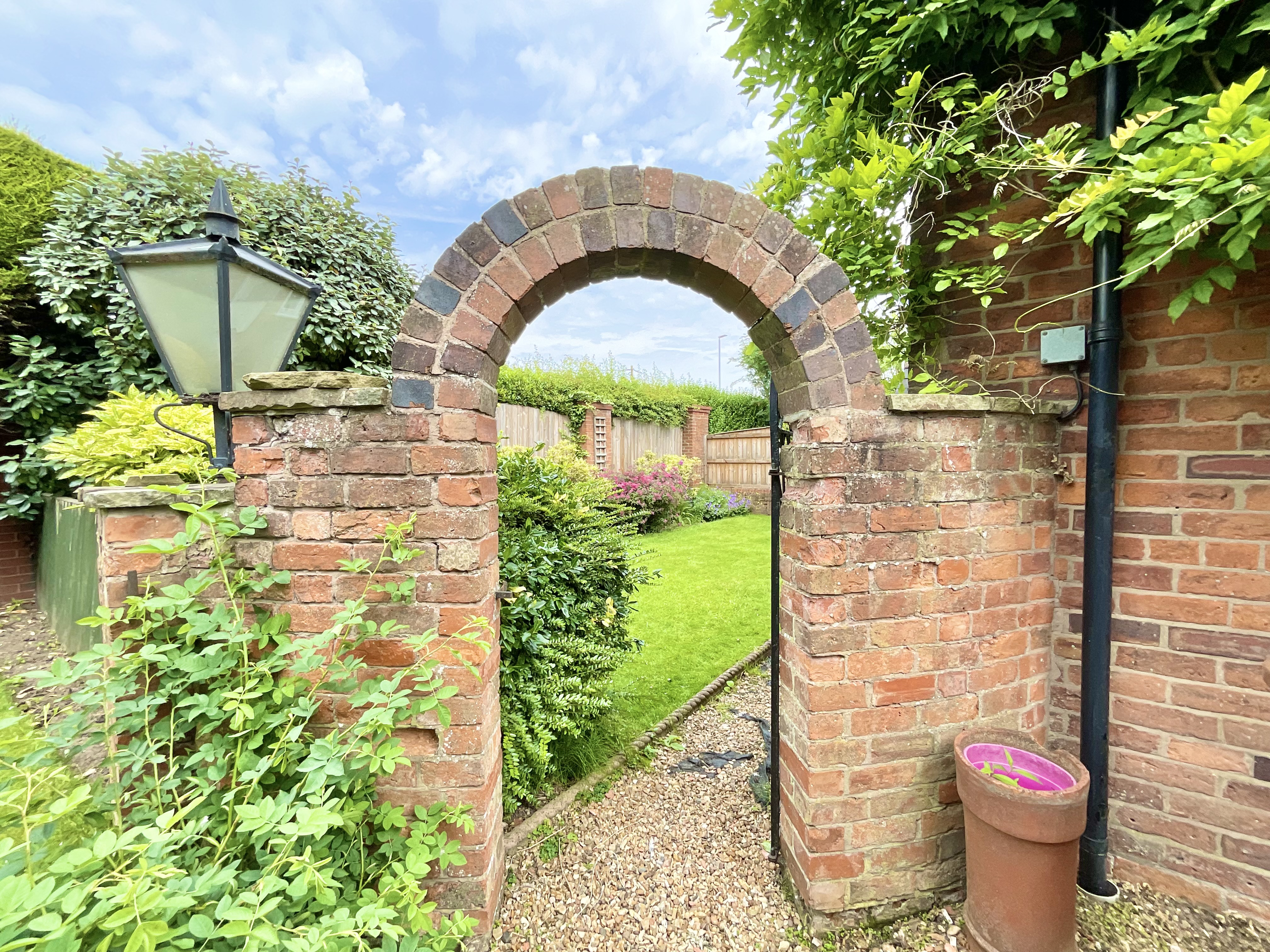 Huntersfield, Shavington, CW2, photo 24