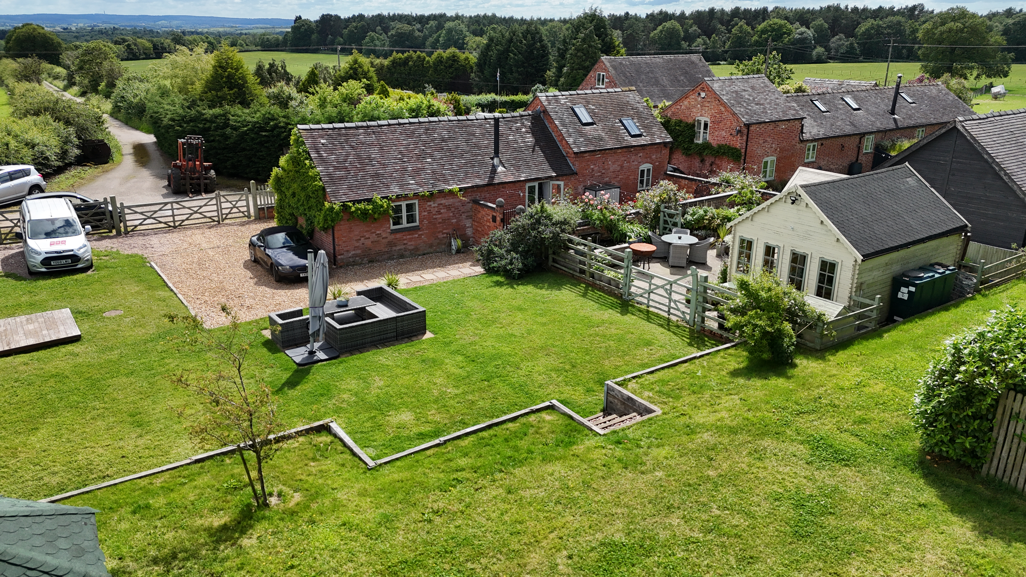 dji_fly_20260608_152158_0884_1780991059366_photo