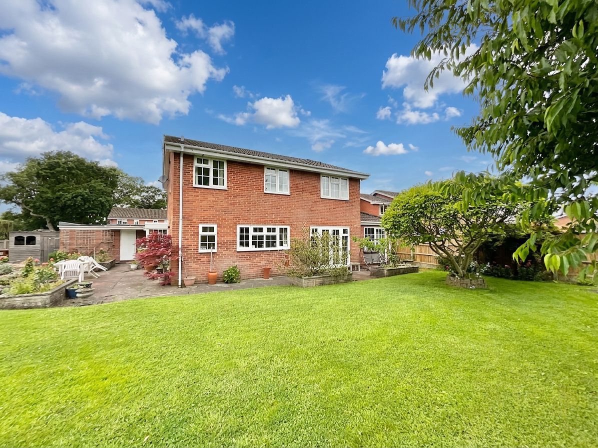 Kenilworth Close, Wistaston, CW2, photo 16
