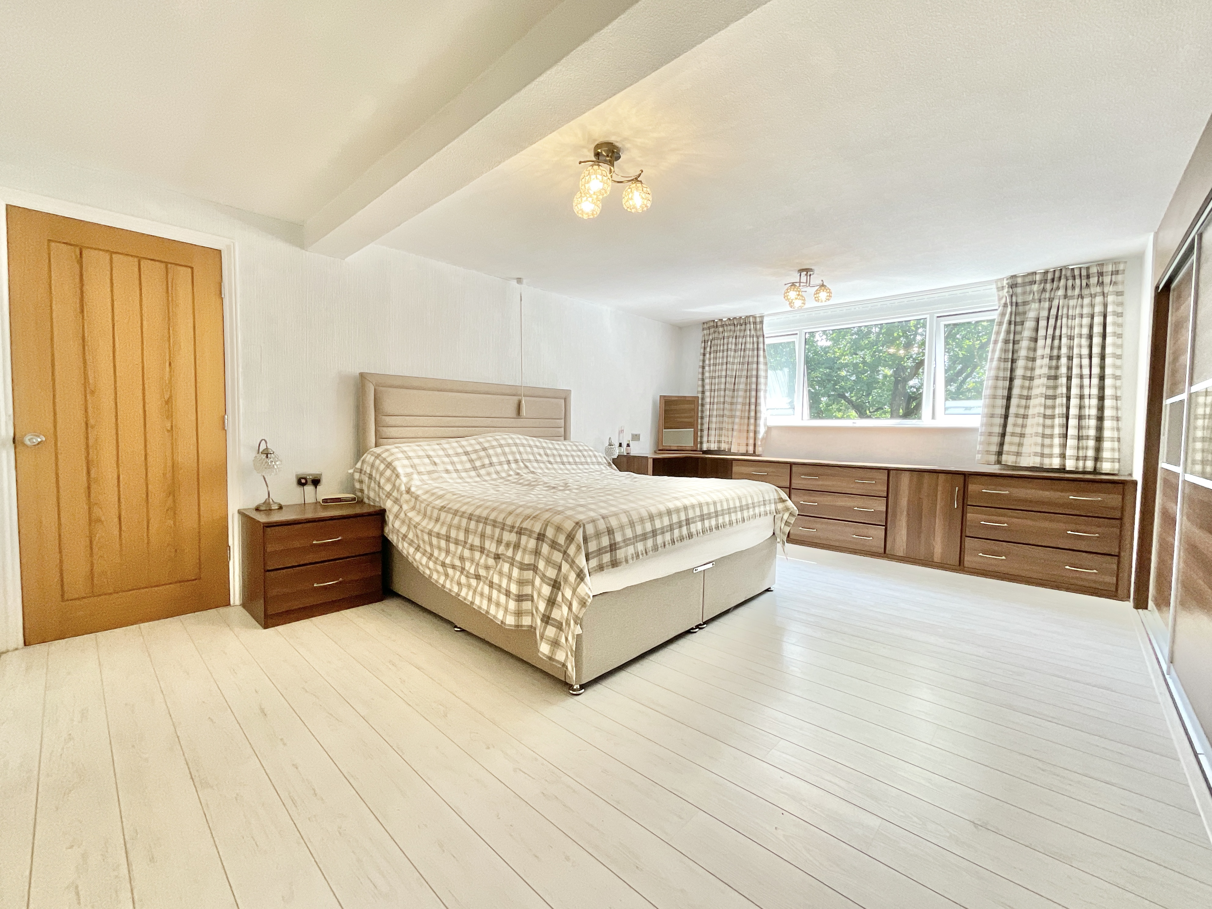 Southwood, Baldwins Gate, ST5, photo 3