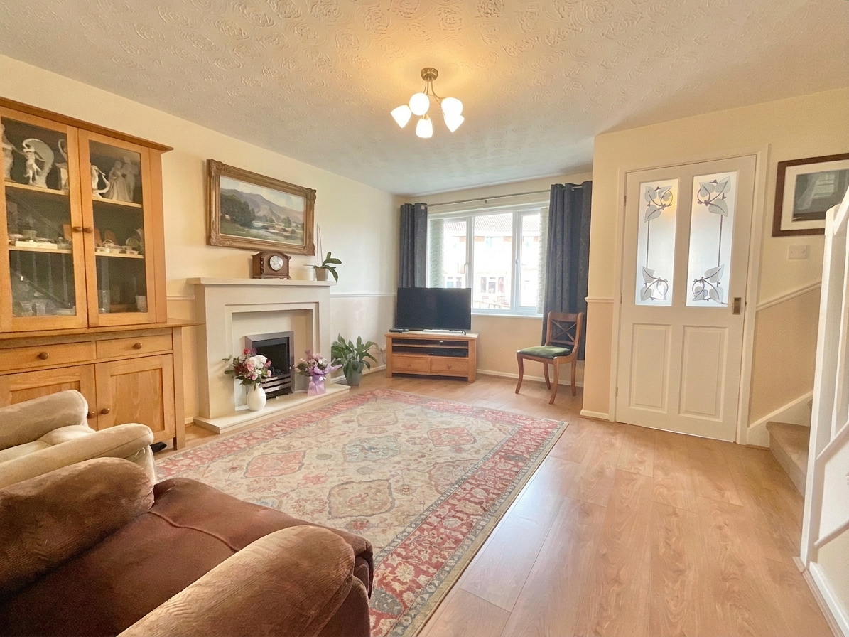 Lambourn Drive, Leighton, CW1, photo 2