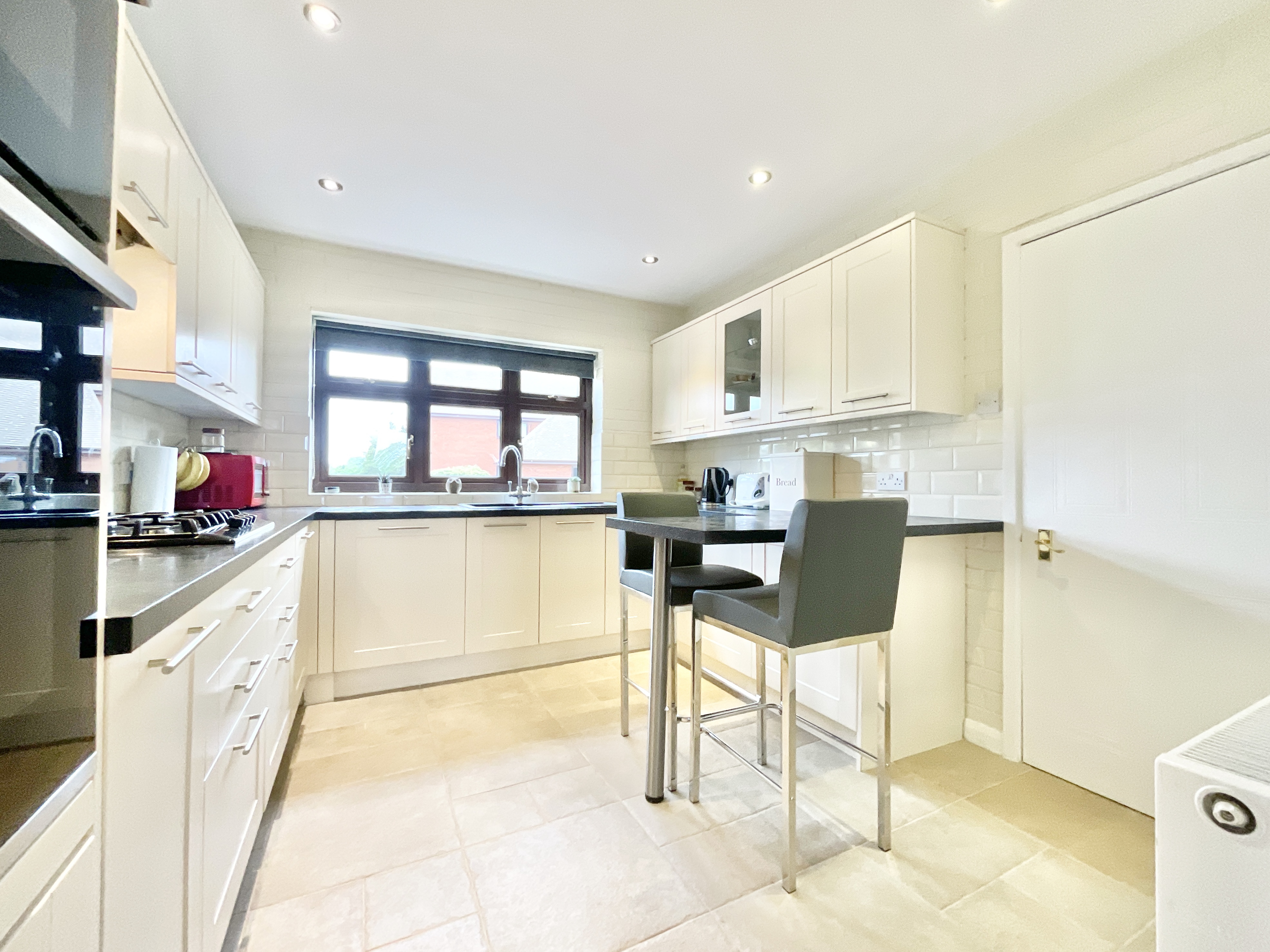Willowbrook, Derrington, ST18, photo 3