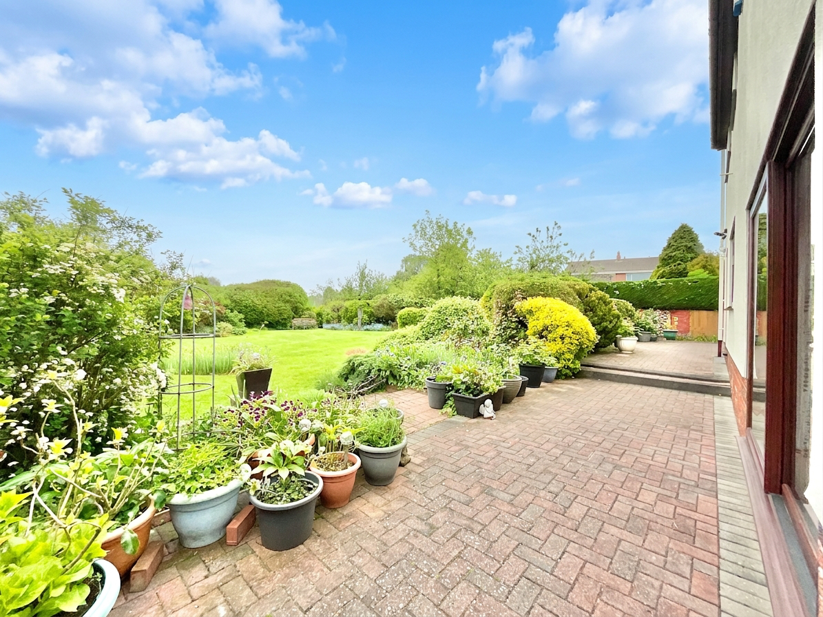 Willowbrook, Derrington, ST18, photo 33