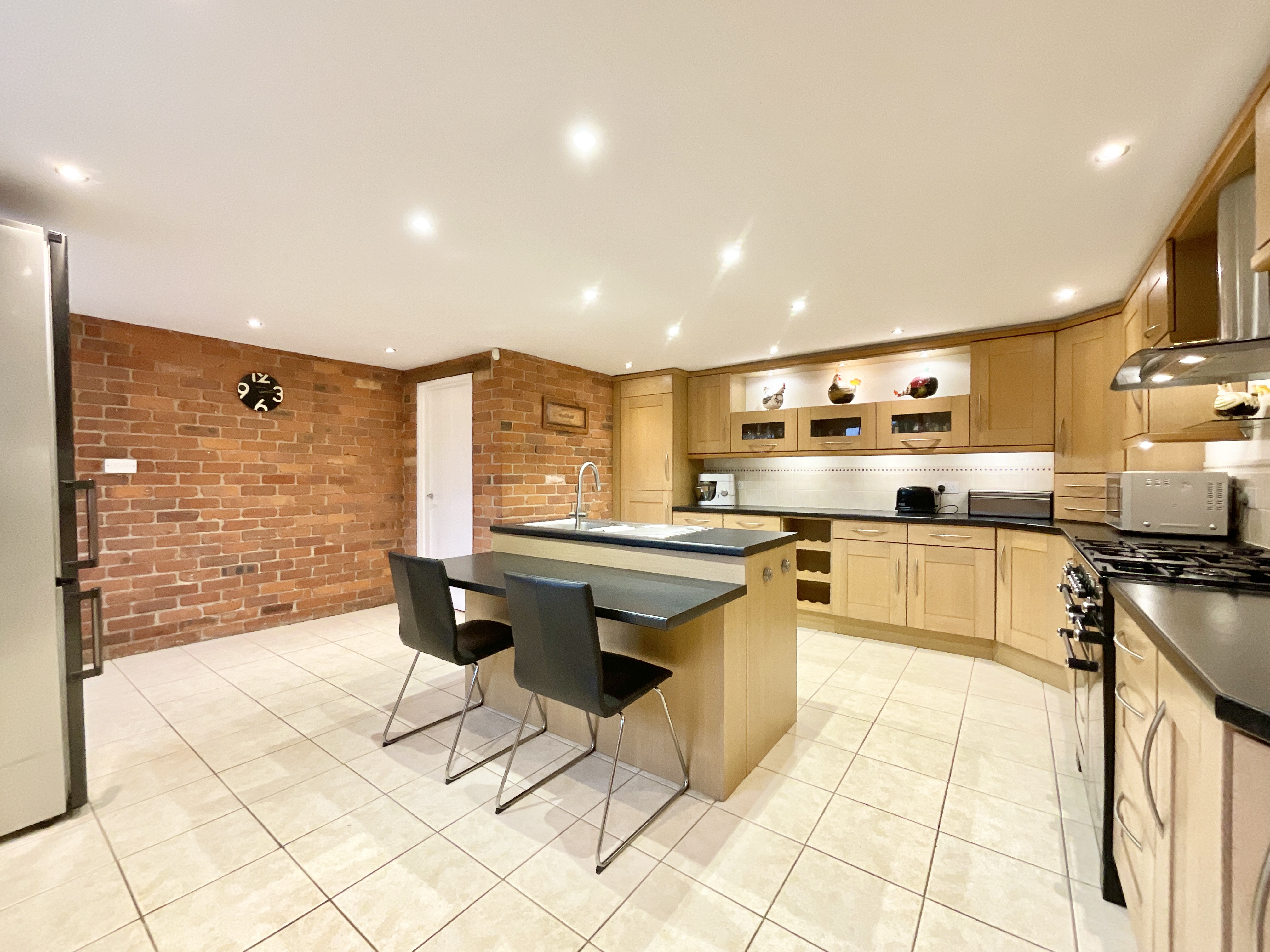 Walton Bank, Eccleshall, ST21, photo 3