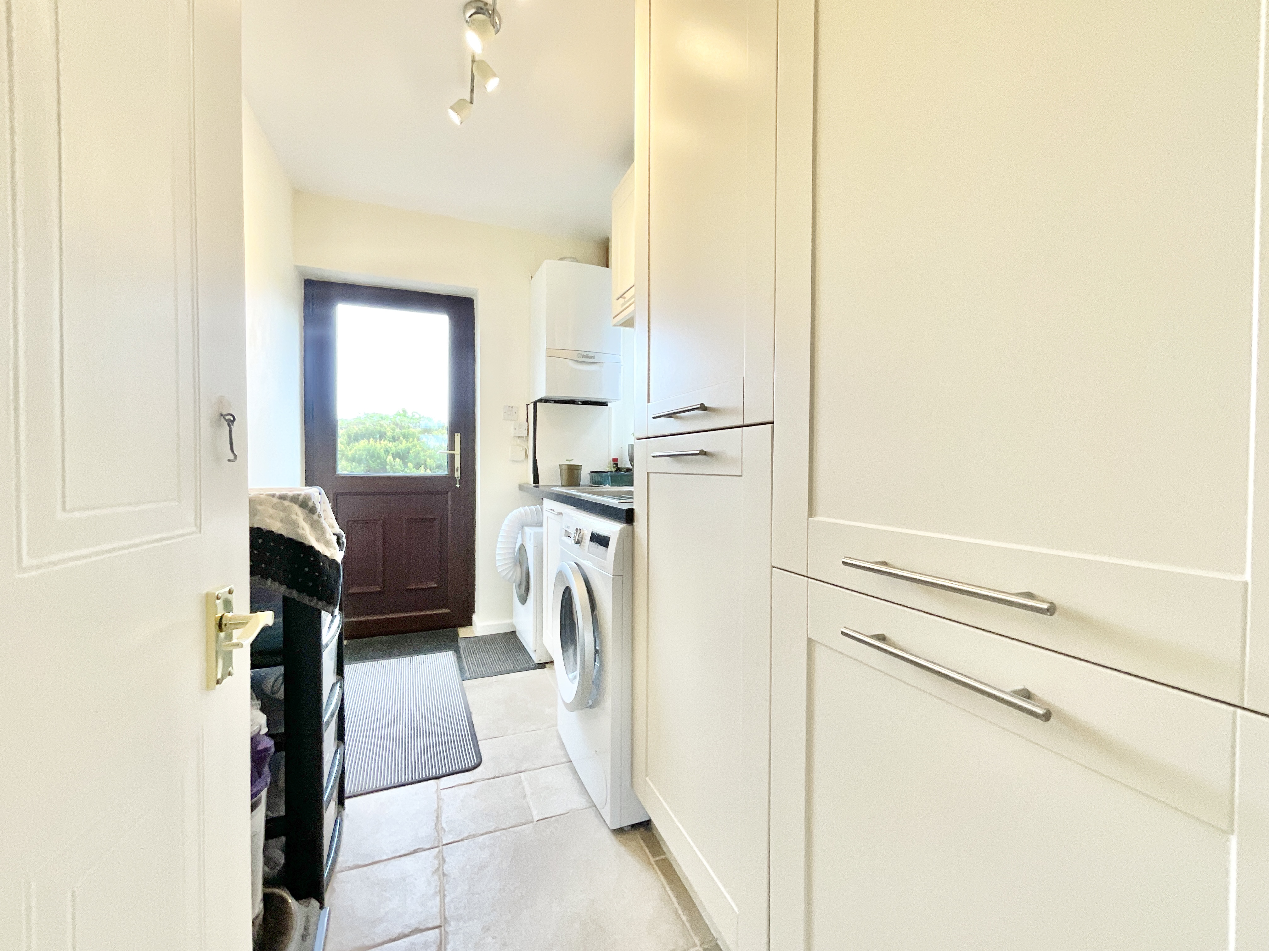 Willowbrook, Derrington, ST18, photo 12
