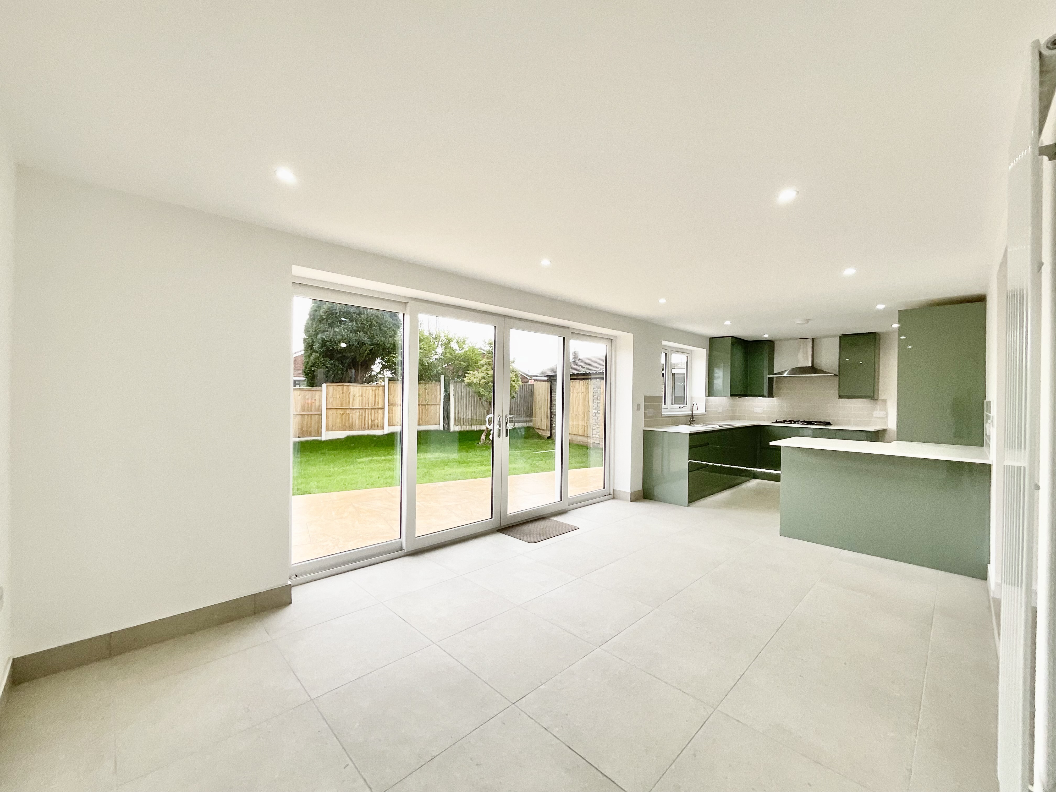 Heather Crescent, Stoke-On-Trent, ST3, photo 8