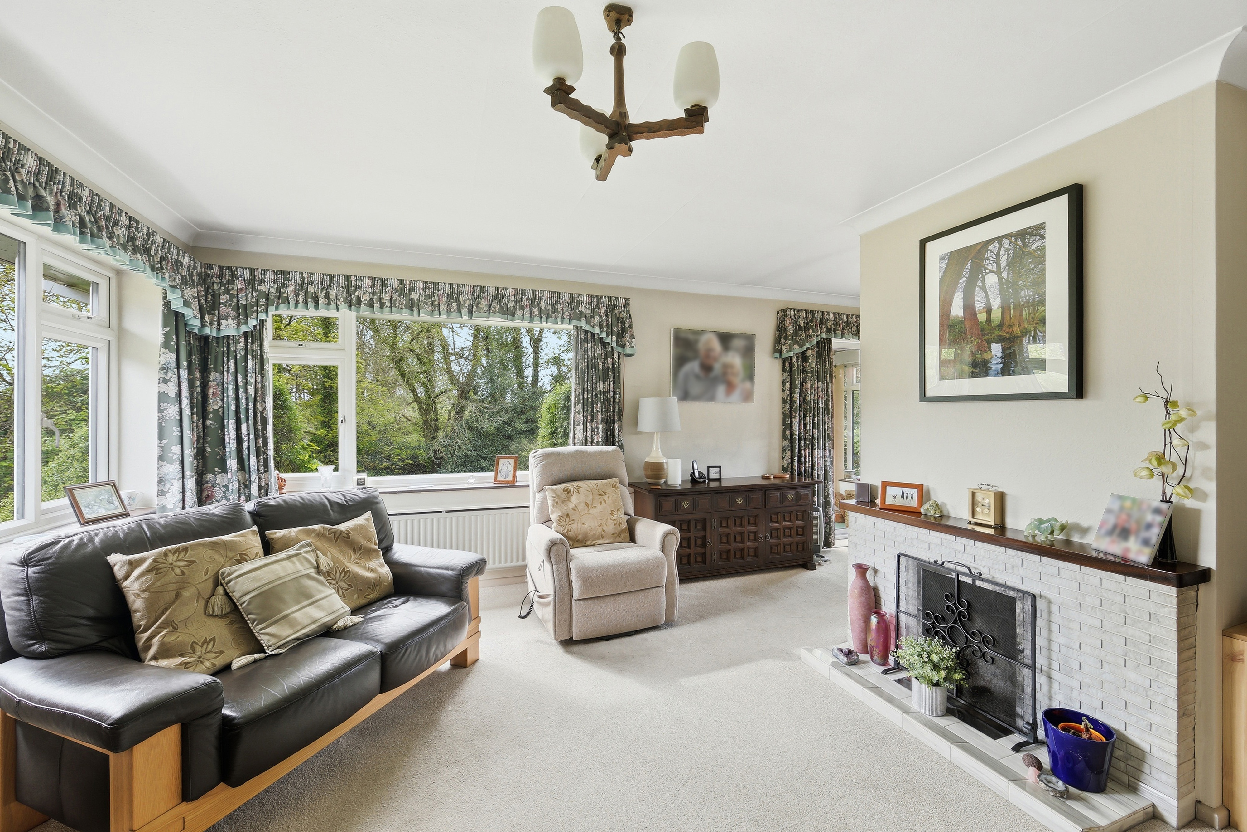 Living Room 003
