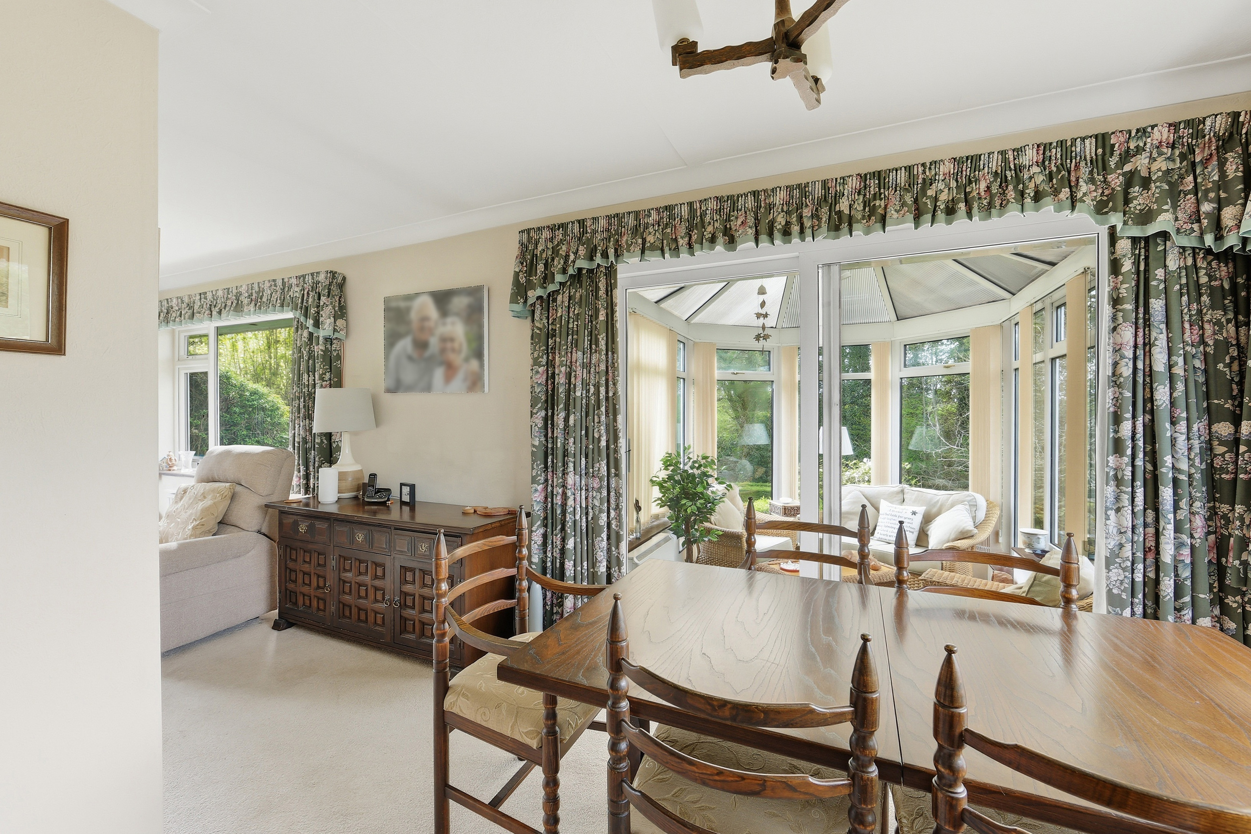 Dining Room 001