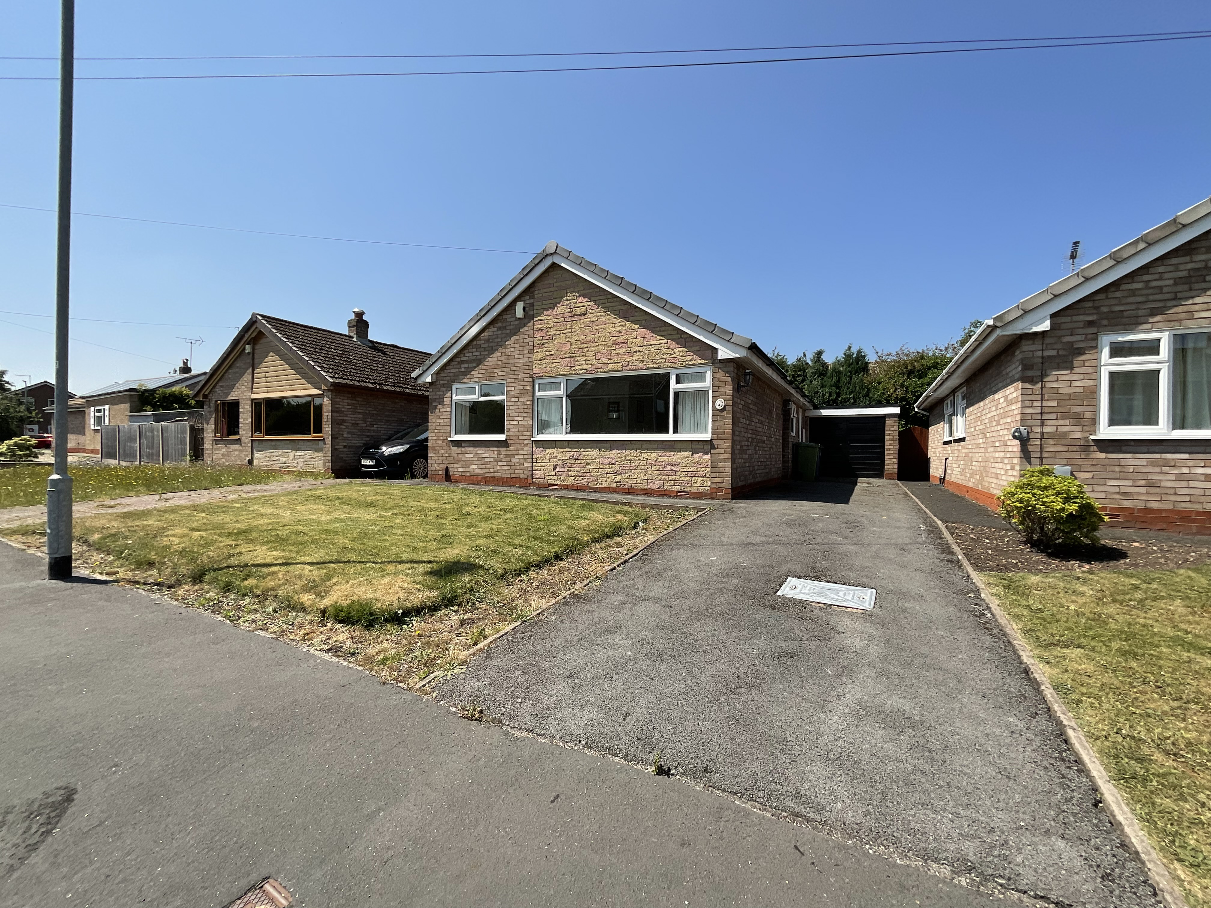 Friars Avenue, Stone, ST15