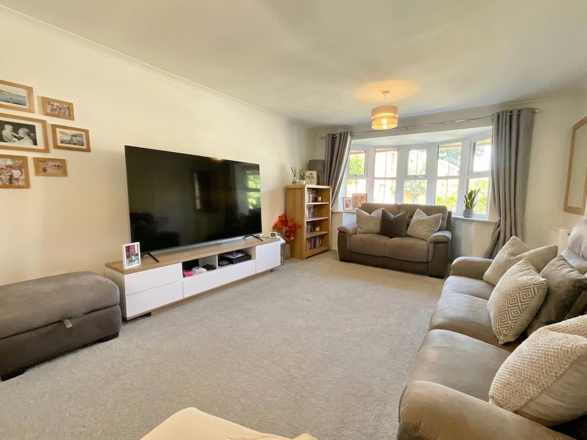 Charlcote Crescent, Crewe, CW2, photo 4